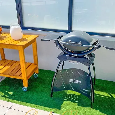 Beautiful Rooftop For 6 People